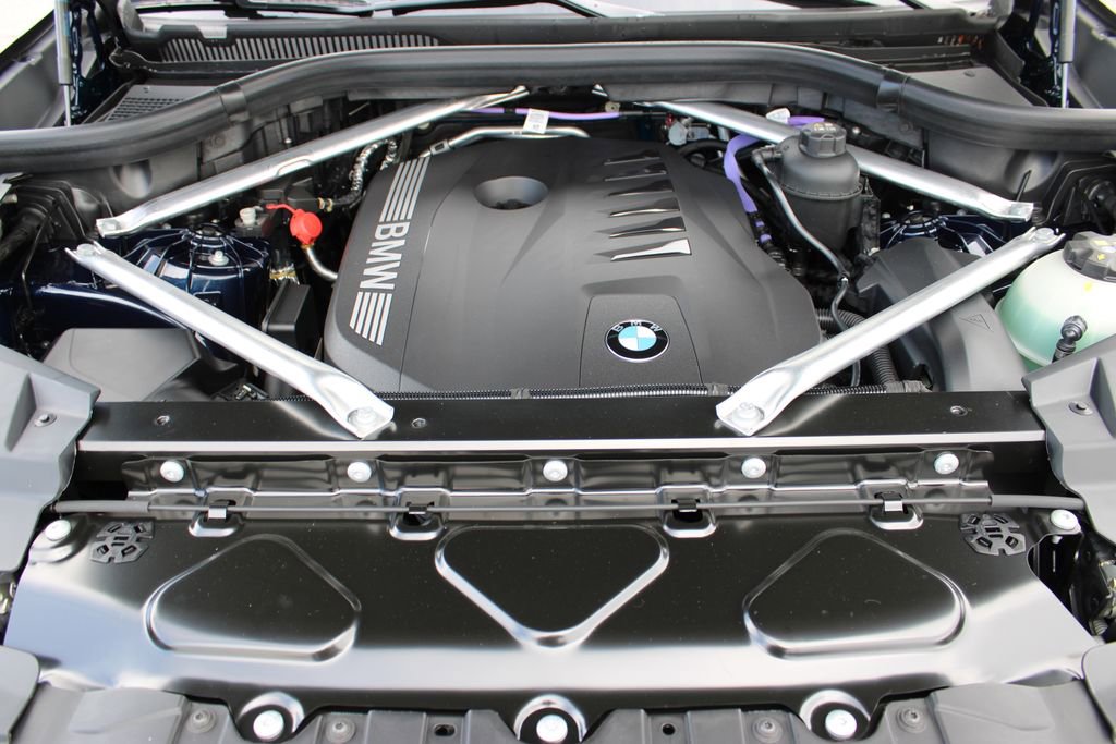 New 2026 BMW X5 xDrive40i w/ M Sport Package image 40