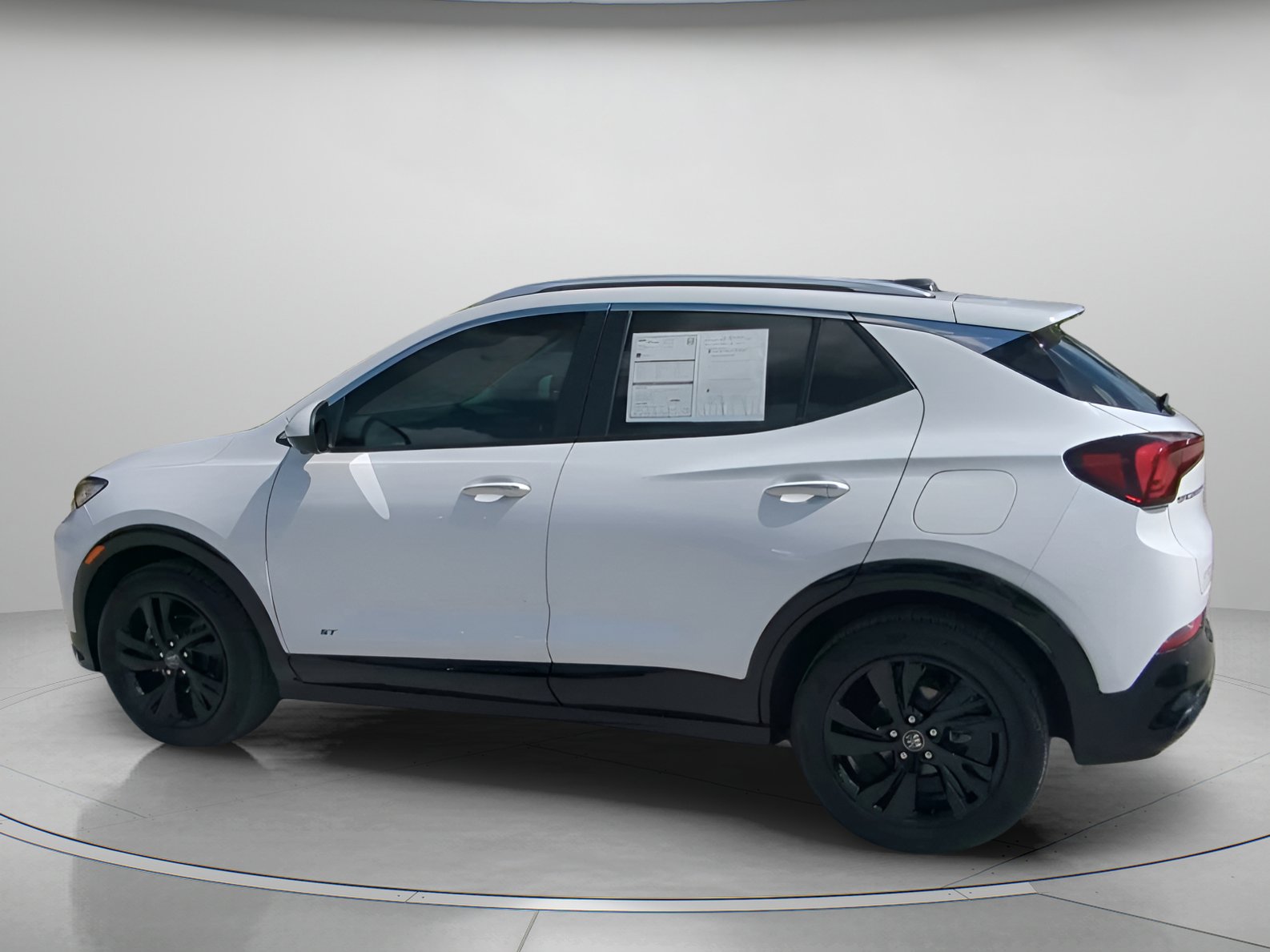 Used 2025 Buick Encore GX Sport Touring w/ Advanced Technology Package image 19