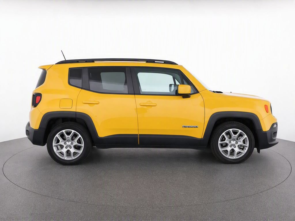 Used 2015 Jeep Renegade Latitude FWD image 8