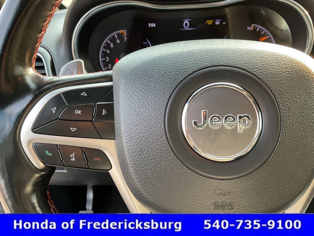 Used 2021 Jeep Grand Cherokee Trailhawk w/ Premium Lighting Group AWD/4WD image 32