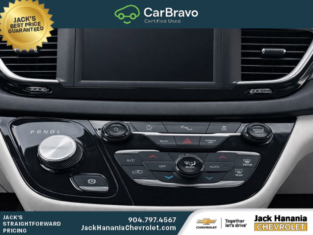 Used 2019 Chrysler Pacifica Touring-L FWD image 14