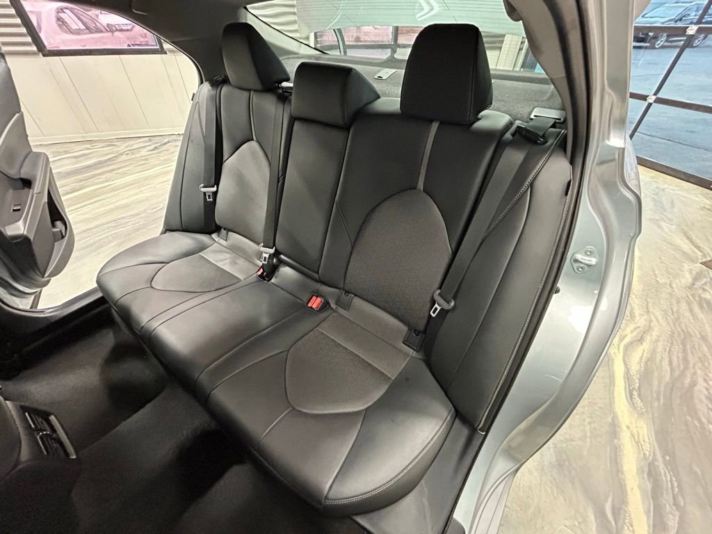 Used 2023 Toyota Camry XSE image 7