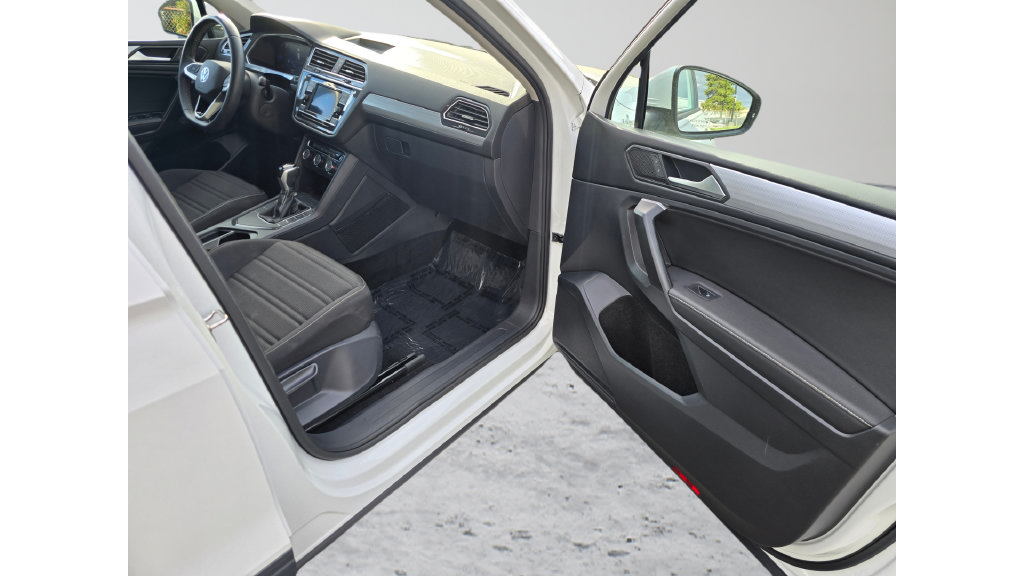 Used 2023 Volkswagen Tiguan S w/ Driver Assistance Package FWD image 11