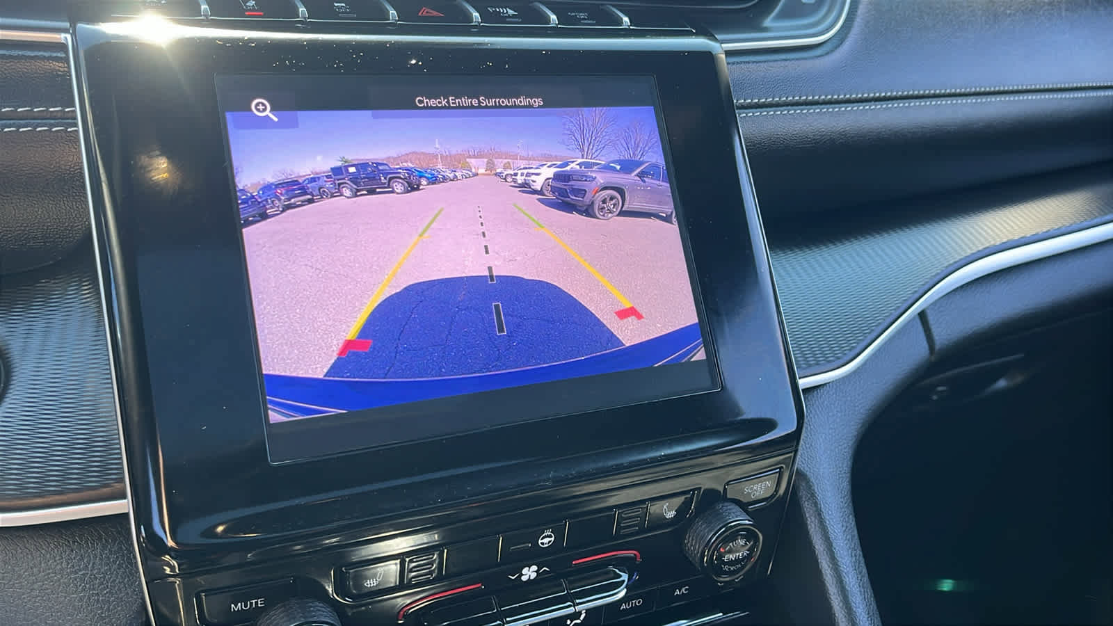Used 2025 Jeep Grand Cherokee Altitude image 18