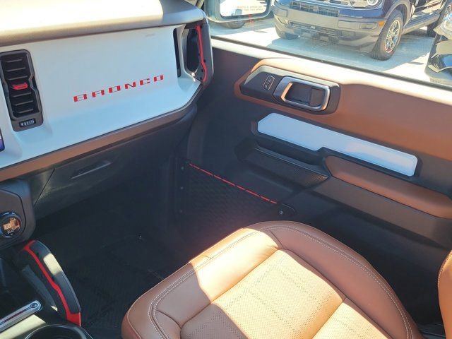 Certified 2024 Ford Bronco Heritage Edition image 19