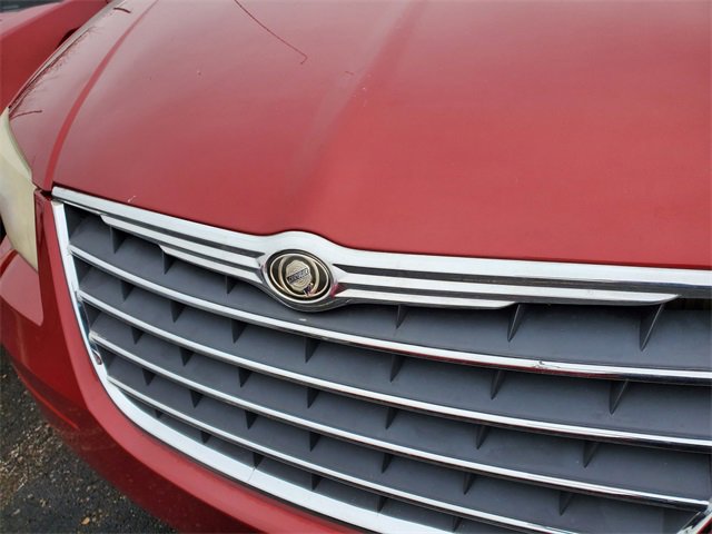 Used 2008 Chrysler Town & Country Touring image 4