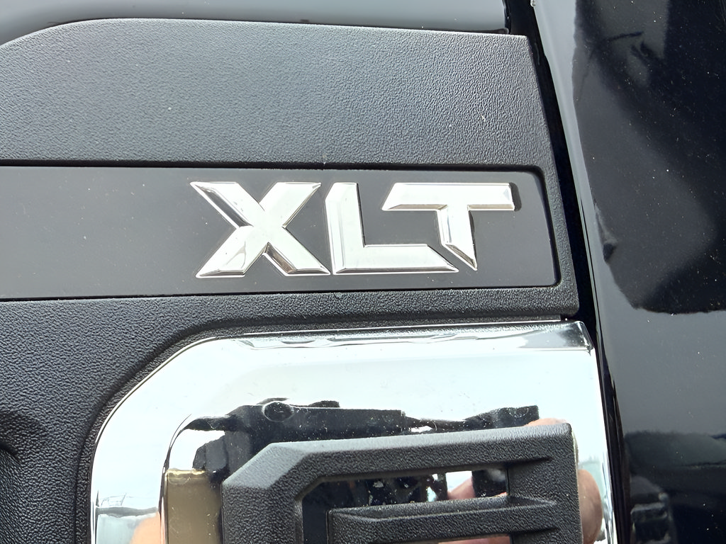 New 2026 Ford F350 XLT w/ FX4 Off-Road Package AWD/4WD image 12