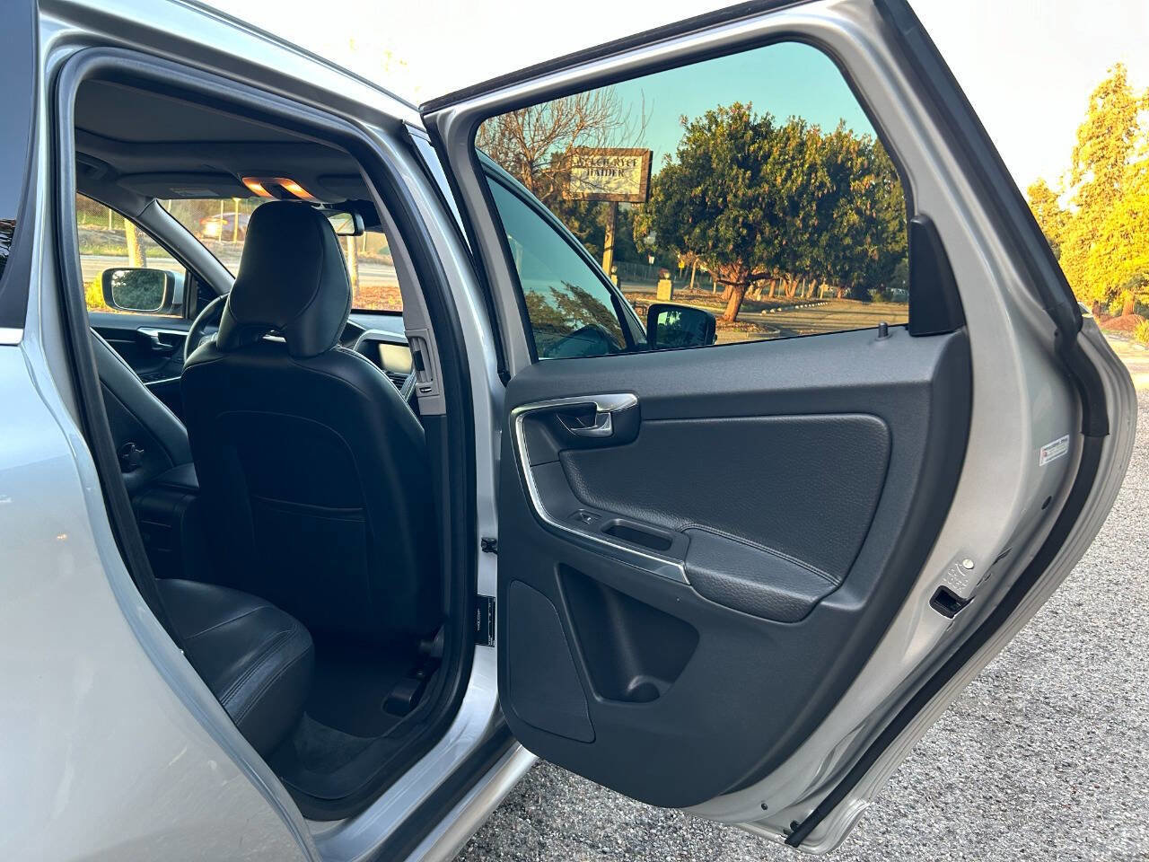 Used 2014 Volvo XC60 3.2 image 33