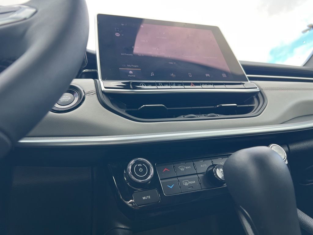 Used 2025 Jeep Compass Limited image 24