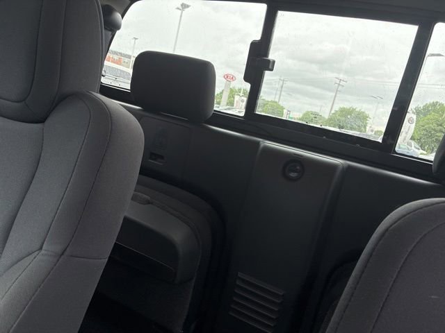 Used 2025 Nissan Frontier S AWD/4WD image 3