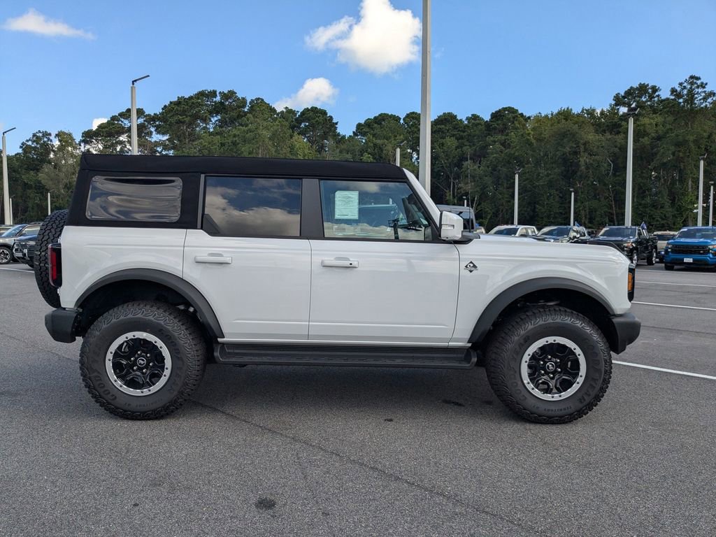 New 2025 Ford Bronco Outer Banks w/ Sasquatch Package AWD/4WD image 3