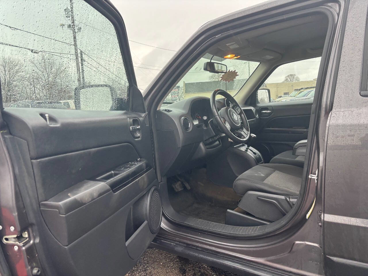 Used 2017 Jeep Patriot Latitude image 5