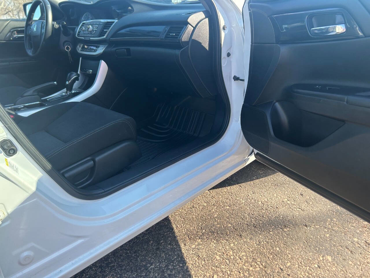 Used 2015 Honda Accord Sport image 23