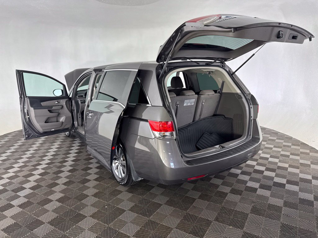 Used 2016 Honda Odyssey SE image 18