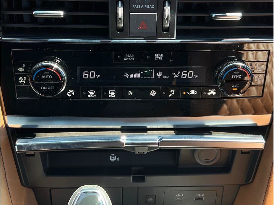 Used 2024 INFINITI QX80 Sensory w/ Cargo Package AWD/4WD image 17