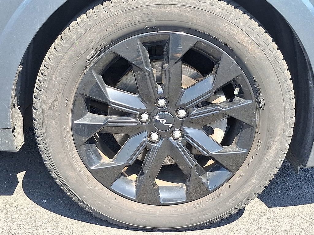 Certified 2022 Kia Carnival SX Prestige image 8