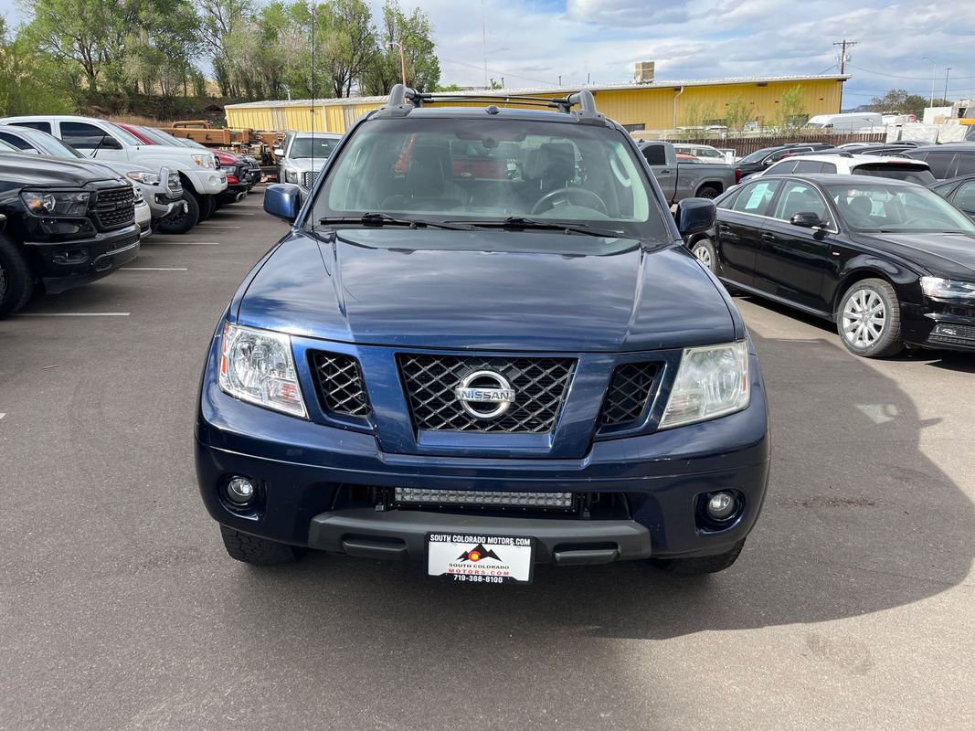 Used 2011 Nissan Frontier PRO-4X w/ Pro-4x Luxury Pkg AWD/4WD image 2