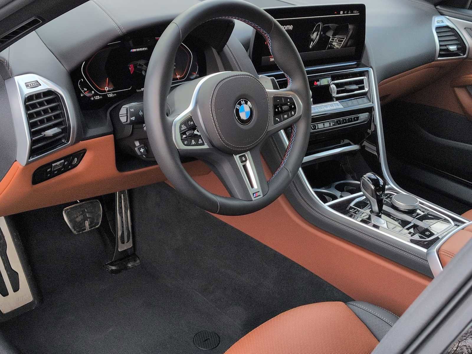Used 2025 BMW M850i xDrive image 10