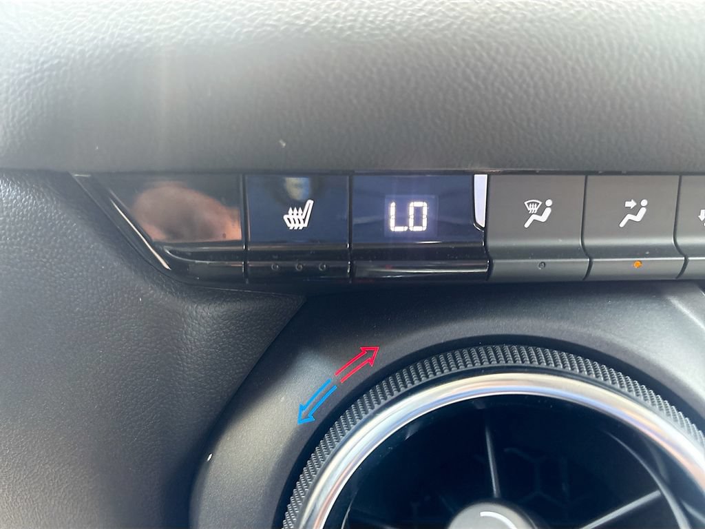 Used 2025 Chevrolet Blazer LT FWD image 21