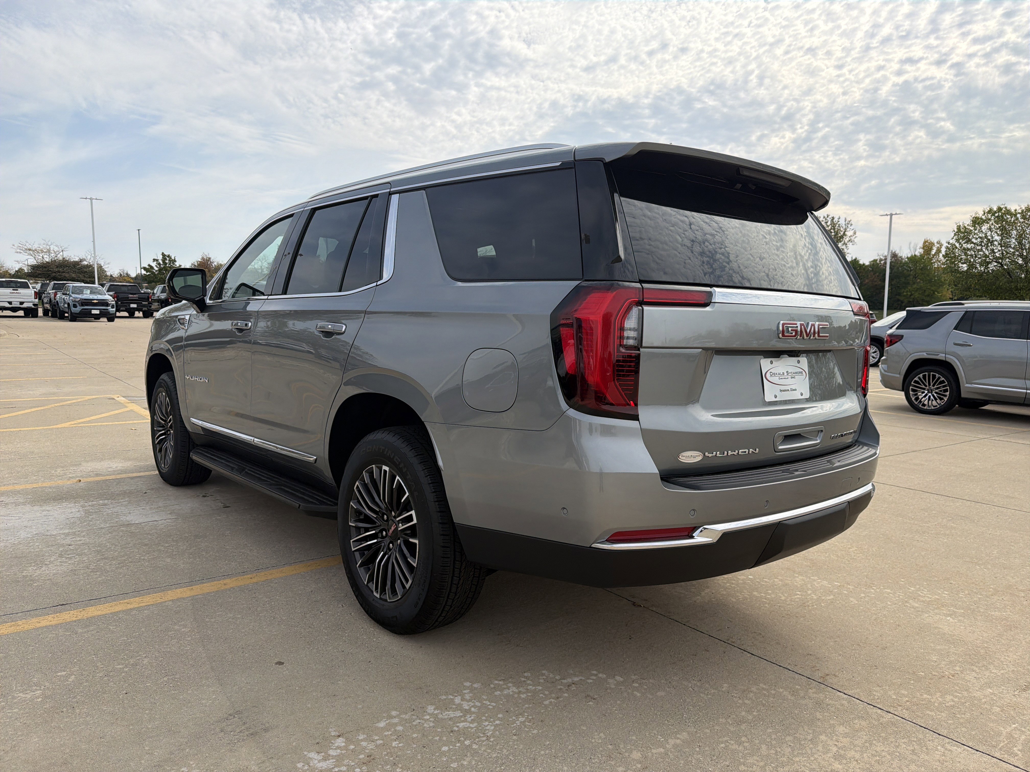 New 2026 GMC Yukon Elevation image 8