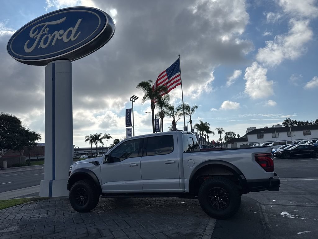 Used 2025 Ford F150 Raptor AWD/4WD image 29