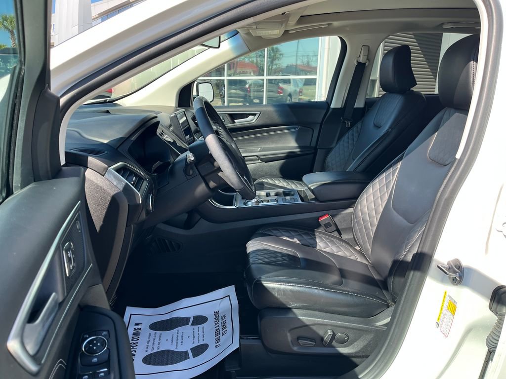 Used 2024 Ford Edge Titanium image 11