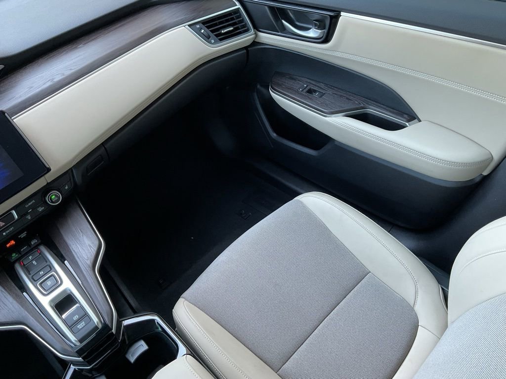Used 2018 Honda Clarity Plug-In Hybrid image 16