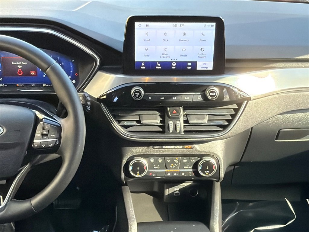 Used 2022 Ford Escape Titanium image 18