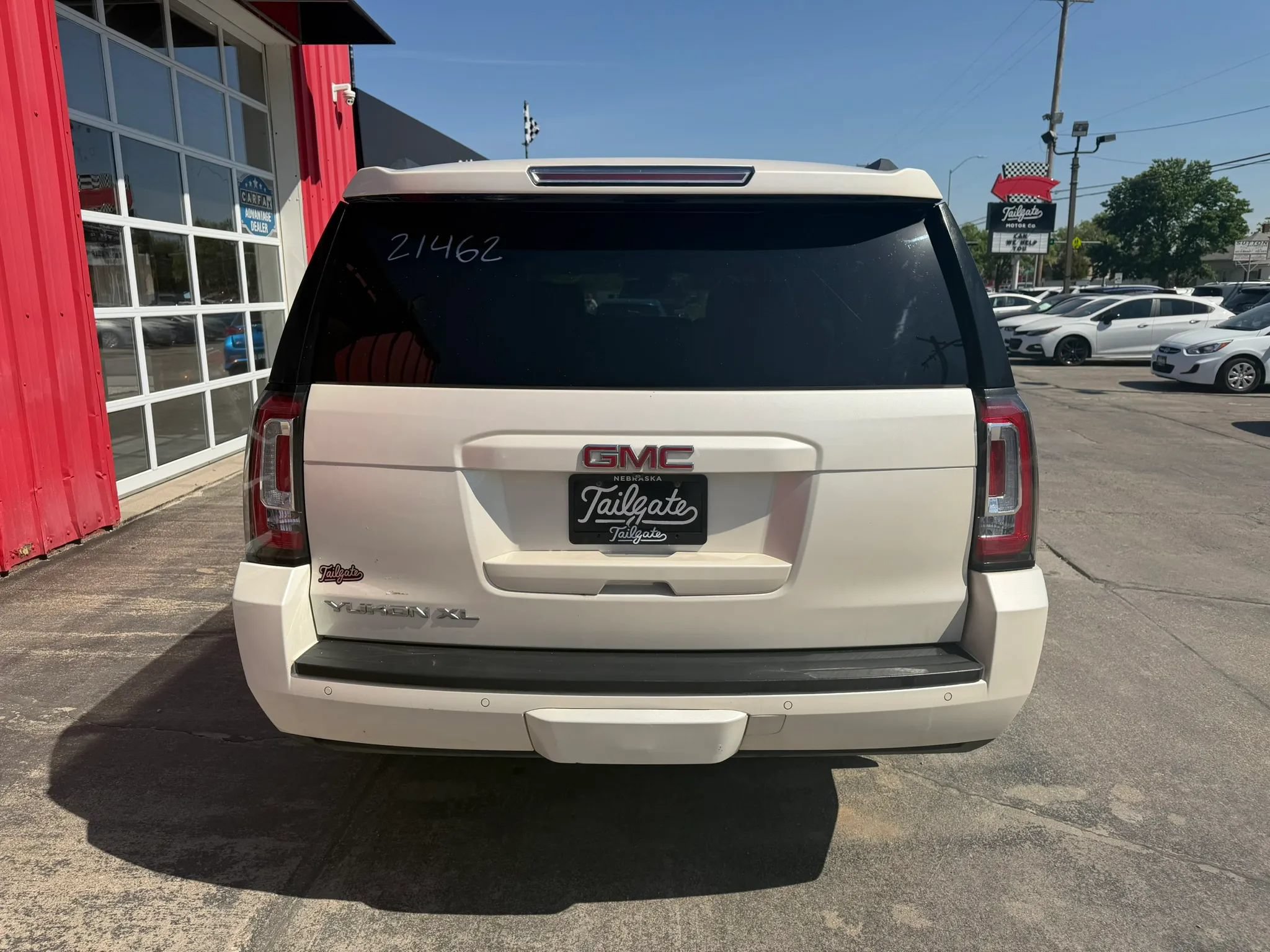 Used 2015 GMC Yukon XL SLT w/ Open Road Package AWD/4WD image 6