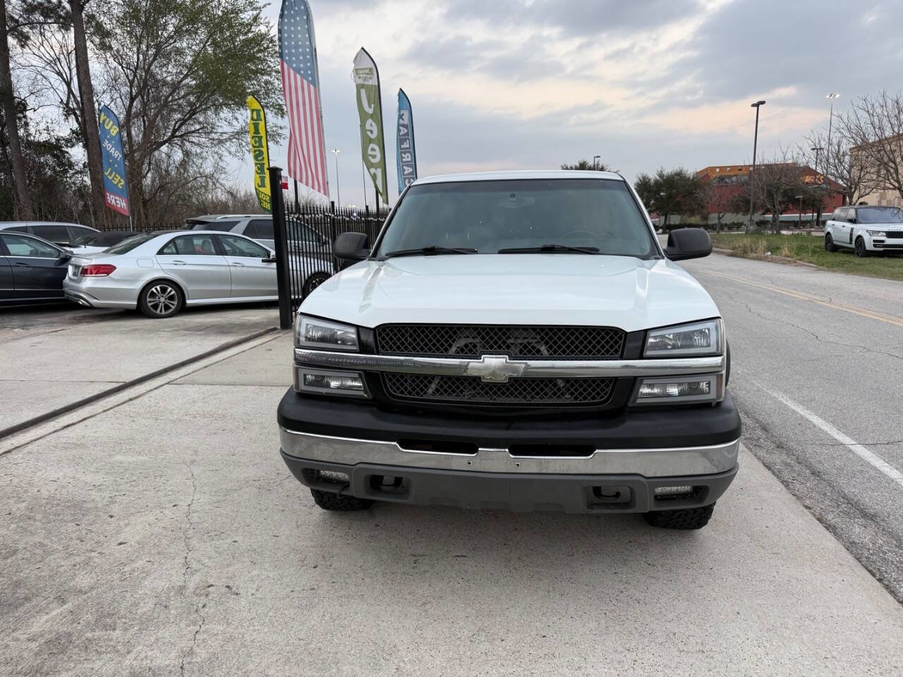 Used 2004 Chevrolet Silverado 1500 LS w/ Light Duty Power Package image 3
