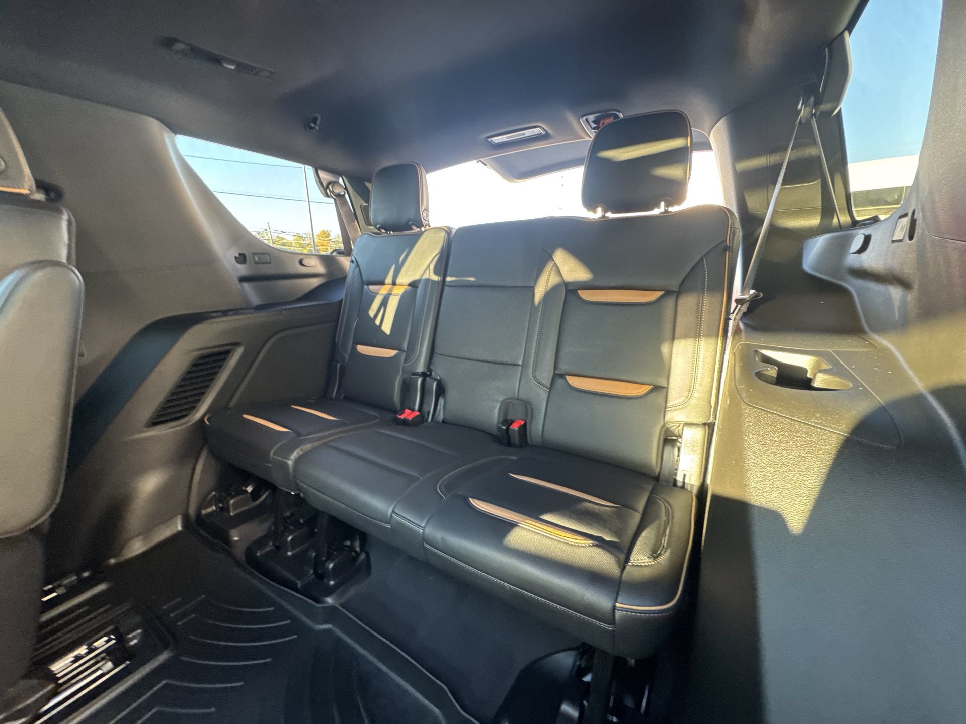 Used 2024 GMC Yukon AT4 w/ AT4 Premium Package AWD/4WD image 25