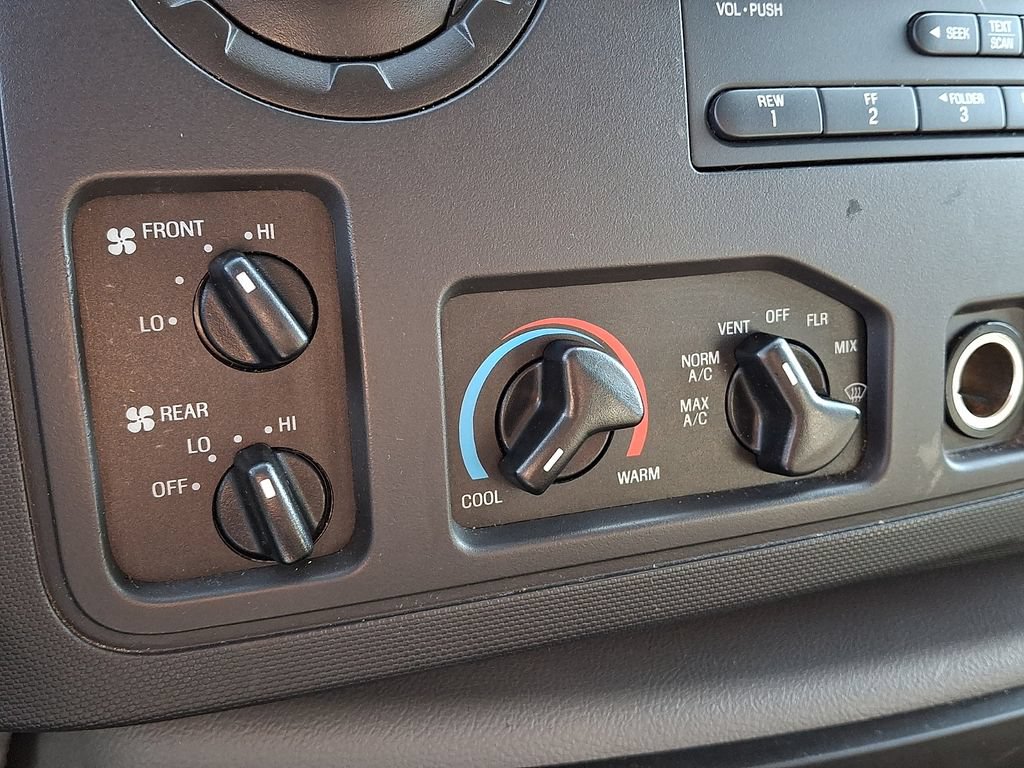 Used 2012 Ford E-350 and Econoline 350 XLT RWD image 17