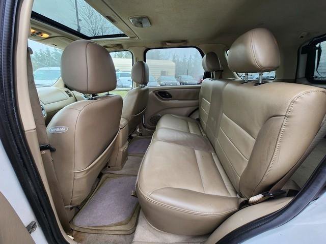 Used 2004 Ford Escape XLT AWD/4WD image 17