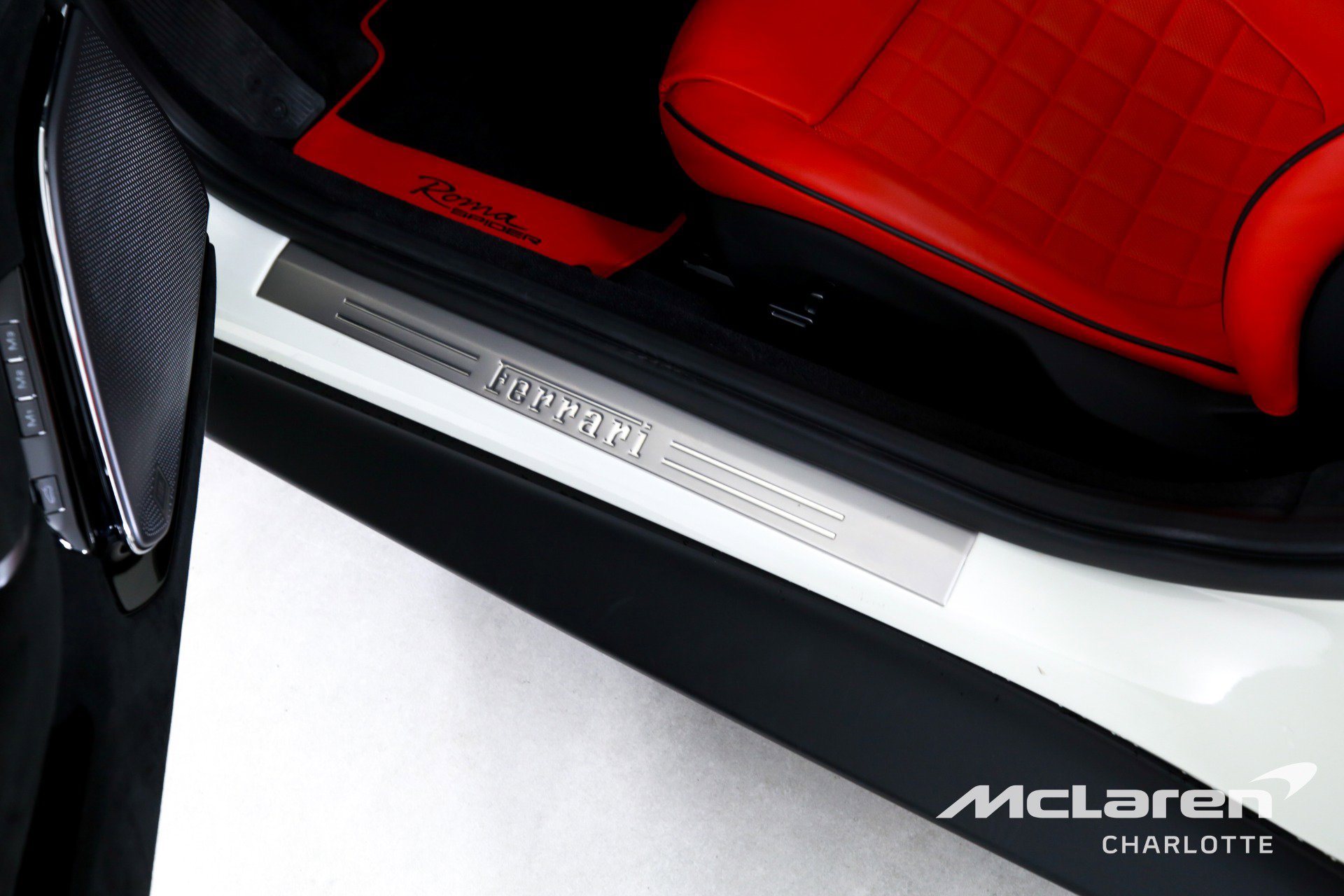 Used 2024 Ferrari Roma Spider image 18