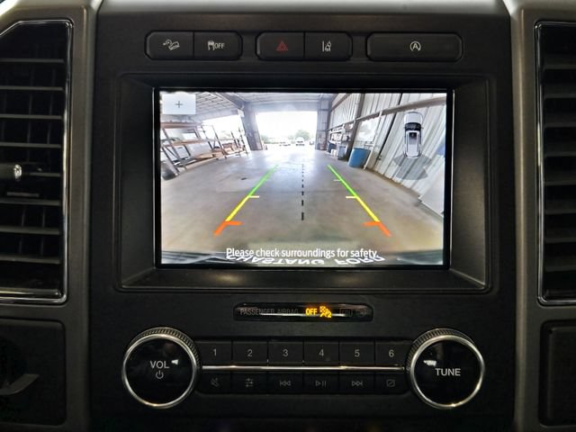 Used 2020 Ford Expedition XLT w/ Equipment Group 202A AWD/4WD image 20
