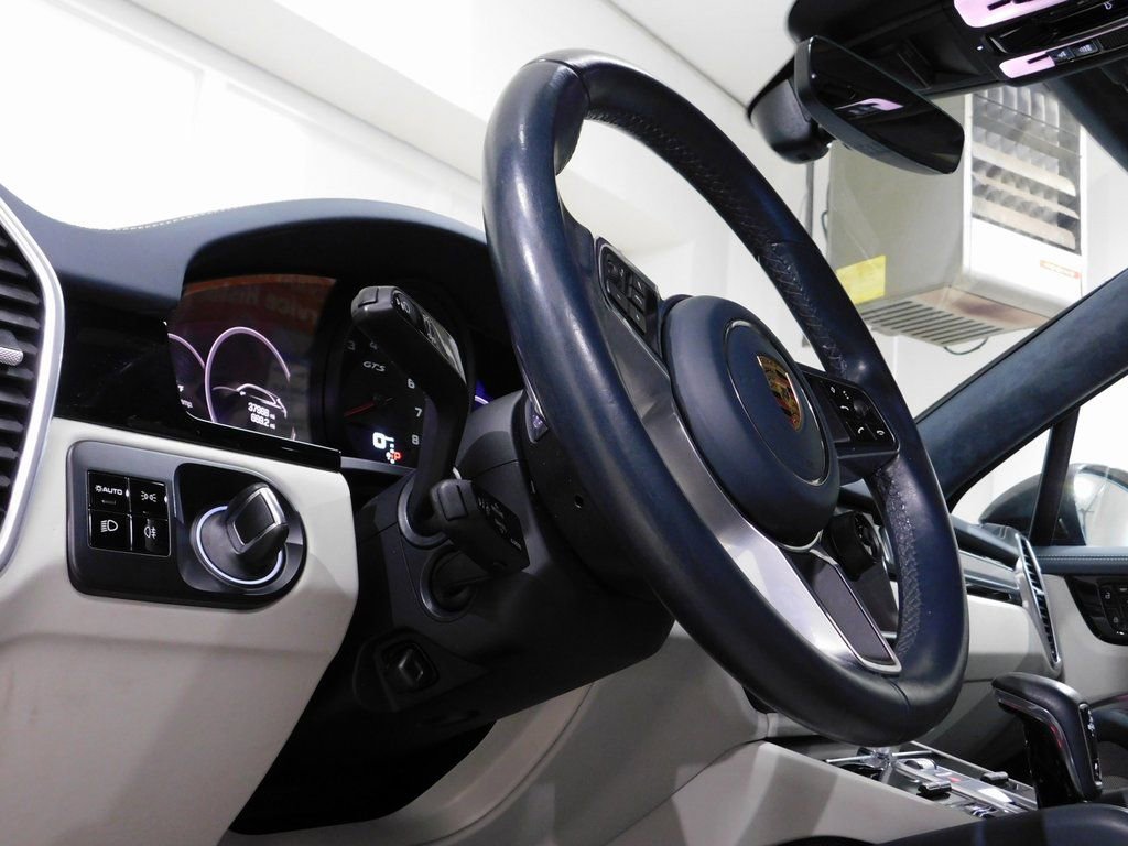 Used 2021 Porsche Cayenne GTS image 35