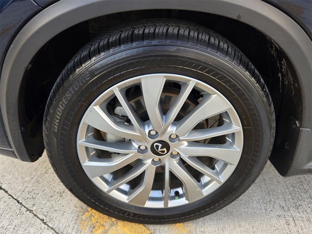 Used 2024 INFINITI QX50 Luxe w/ Cargo Package image 11
