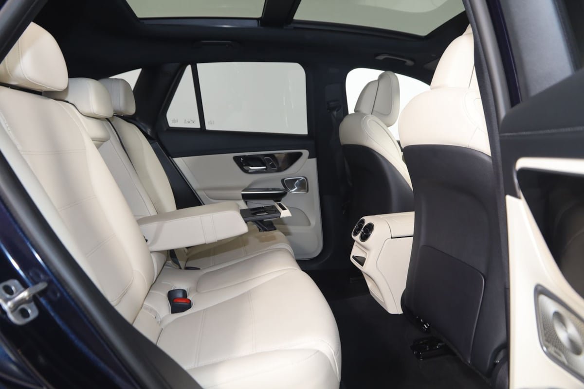 Used 2023 Mercedes-Benz GLC 300 4MATIC w/ Pinnacle Trim Package image 16