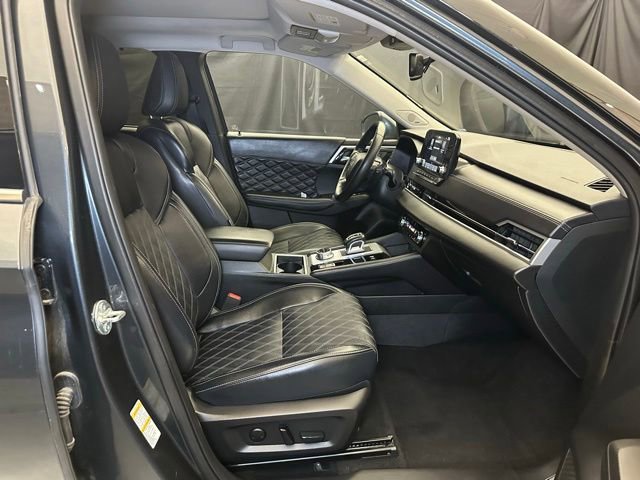 Used 2024 Mitsubishi Outlander SEL AWD/4WD image 15