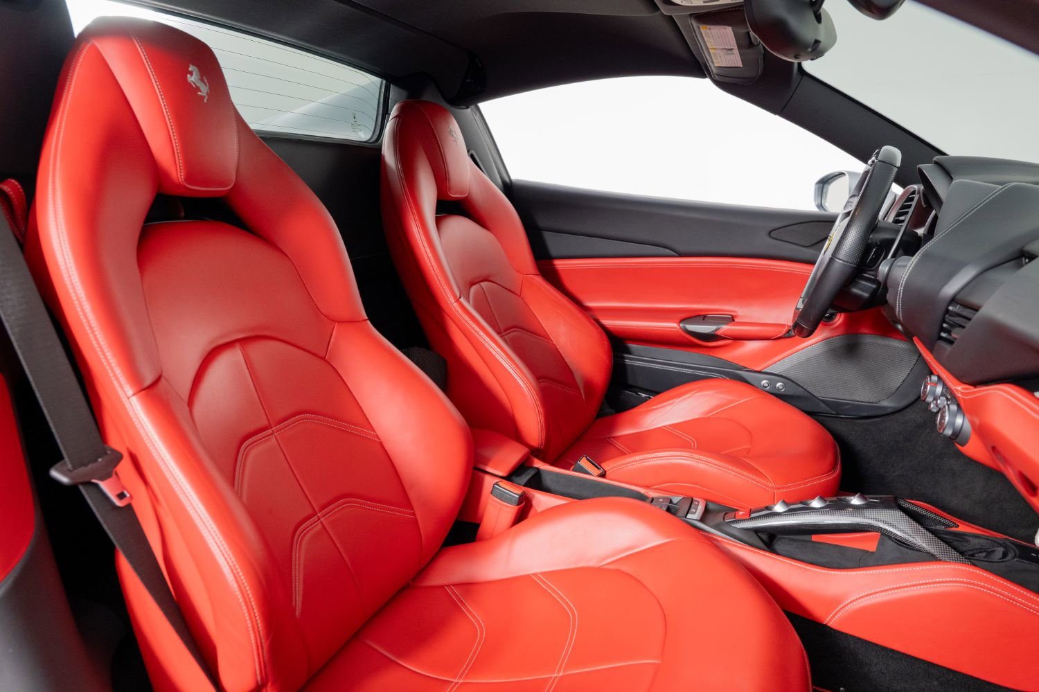 Used 2019 Ferrari 488 Spider image 34