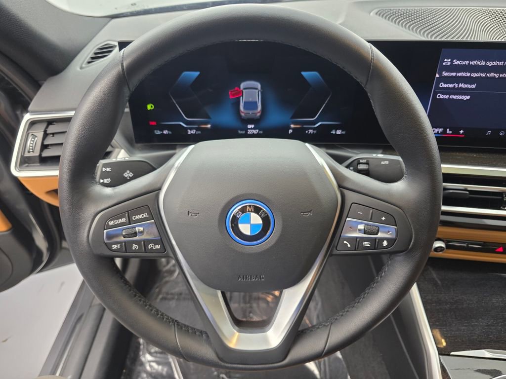 Used 2024 BMW i4 eDrive35 w/ Convenience Package image 18