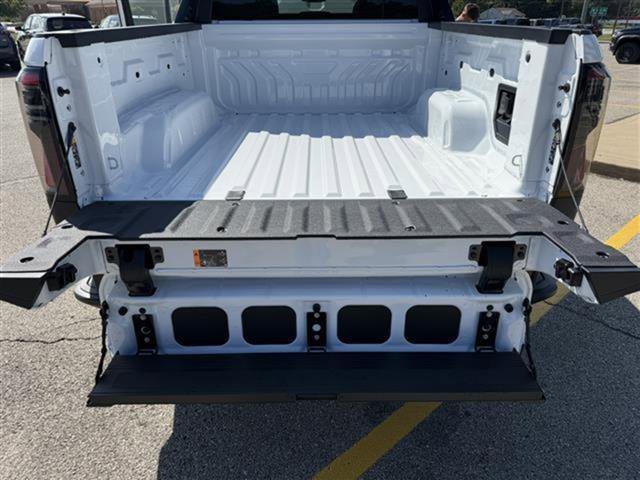 New 2026 GMC Sierra EV Elevation image 28