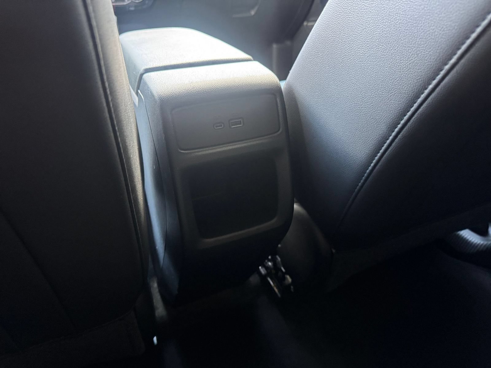 Used 2025 Chevrolet Trax LT w/ LT Convenience Package FWD image 21