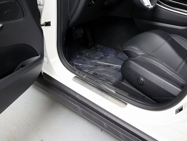 Certified 2026 Mercedes-Benz GLC 300 4MATIC image 24