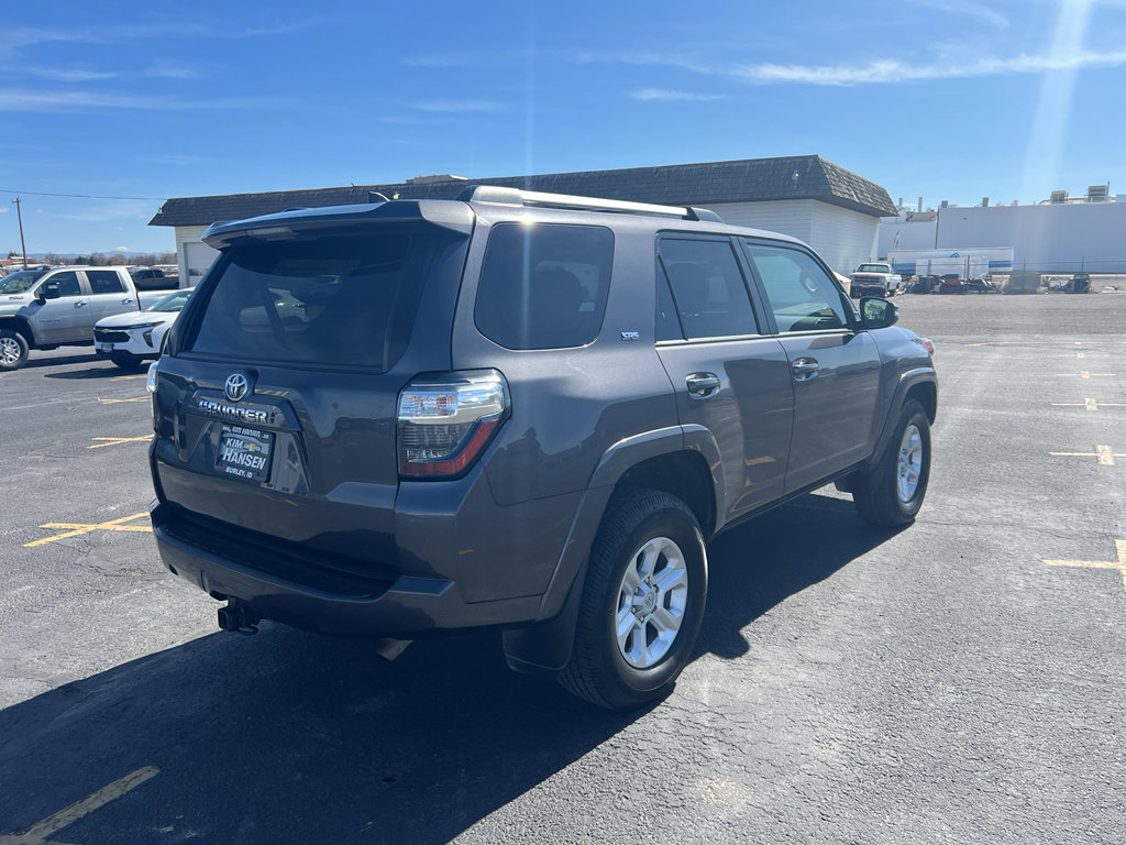 Used 2022 Toyota 4Runner SR5 Premium w/ Moonroof Package image 4