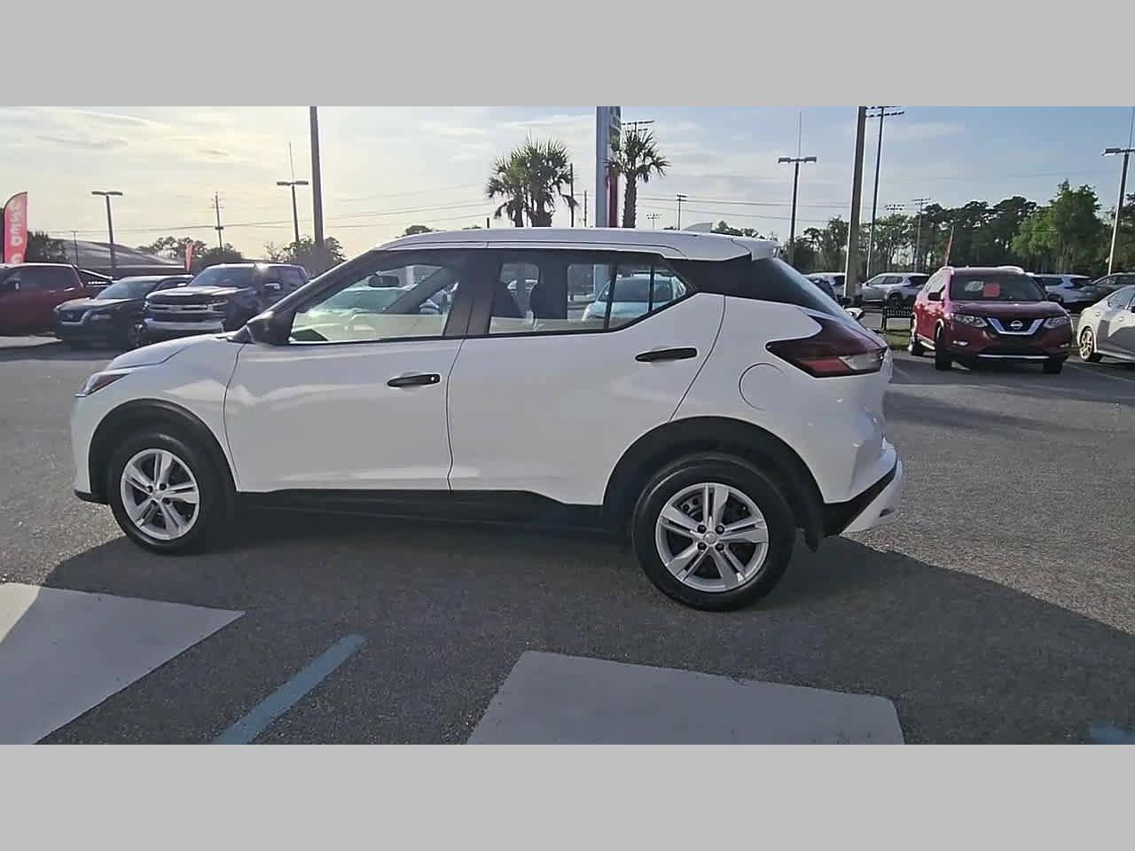 Used 2025 Nissan Kicks Play S image 26