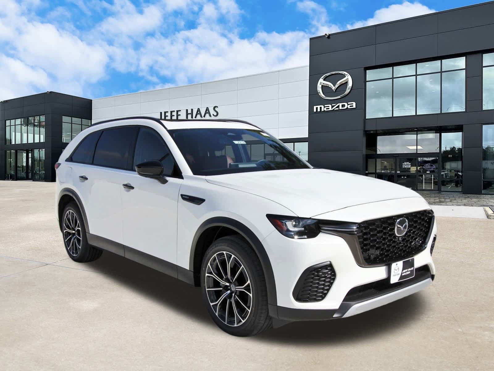 New 2025 MAZDA CX-70 Plug-In Hybrid w/ Premium Plus AWD/4WD image 4