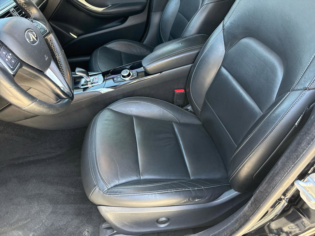 Used 2017 INFINITI QX30 Premium w/ Navigation Package image 33