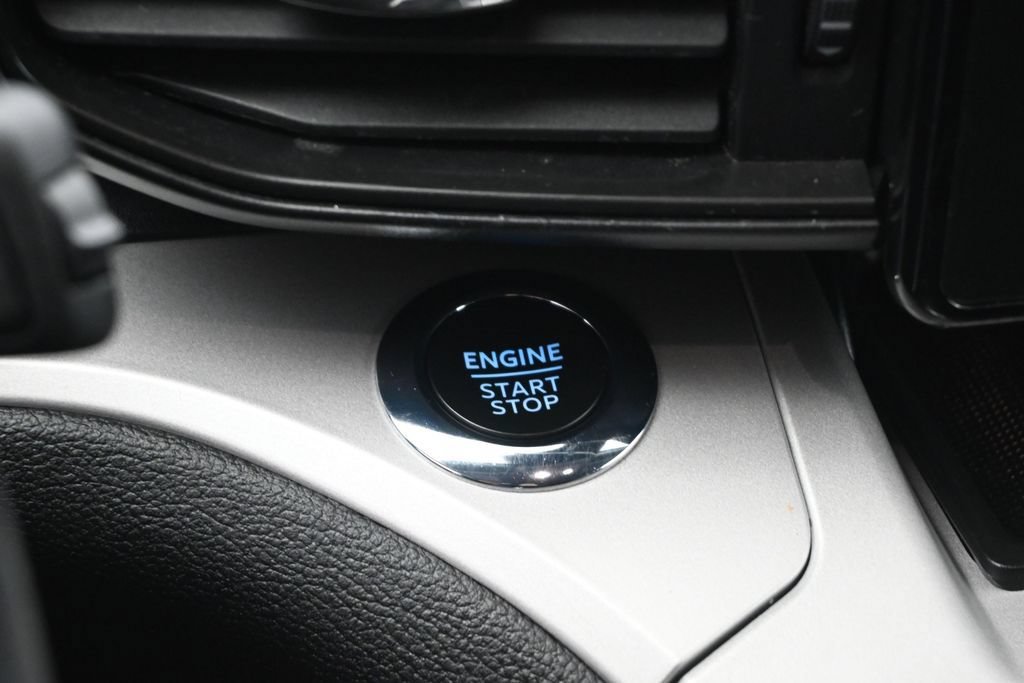 Certified 2023 Ford Explorer XLT RWD image 14