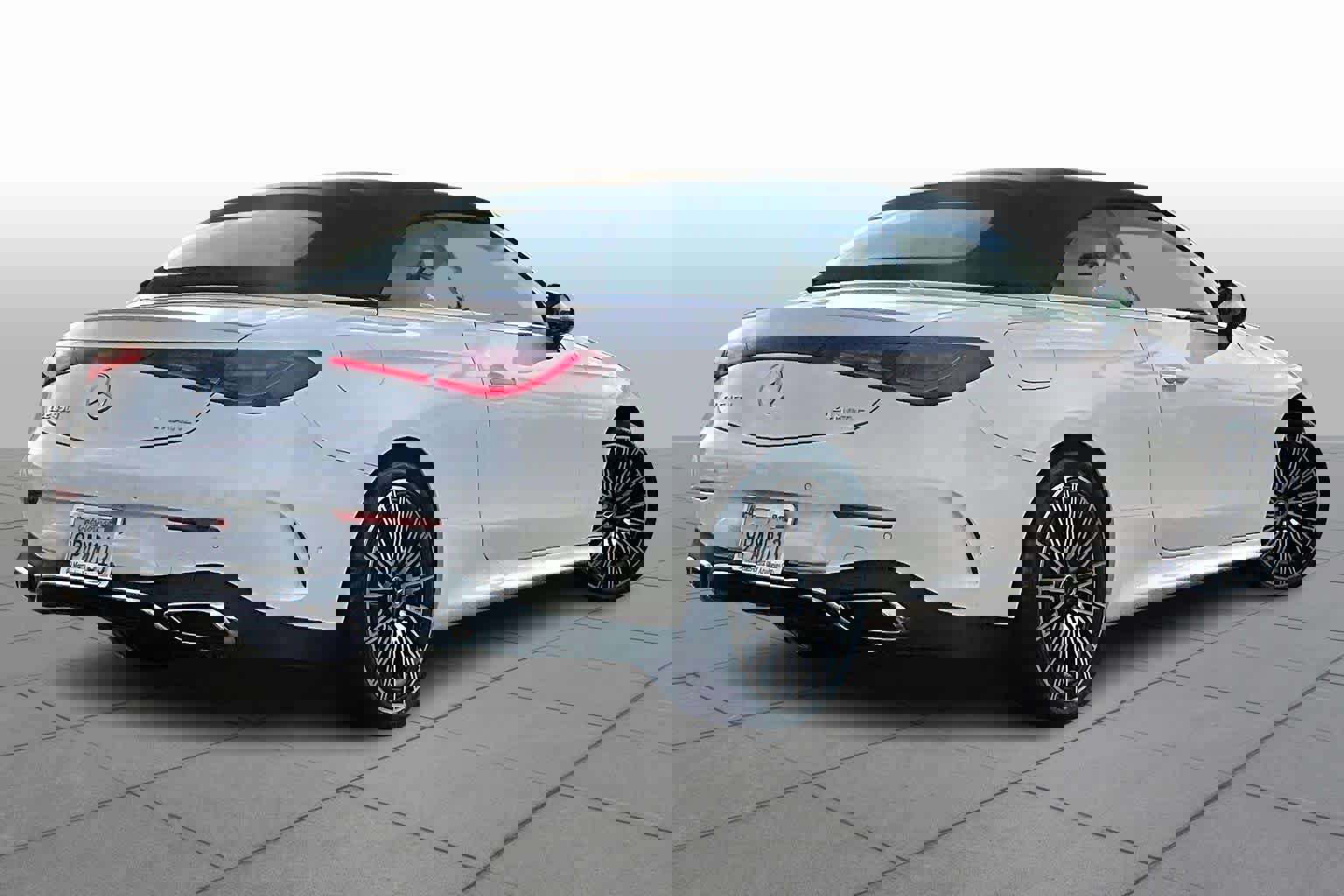 Used 2024 Mercedes-Benz CLE 450 4MATIC Cabriolet image 12